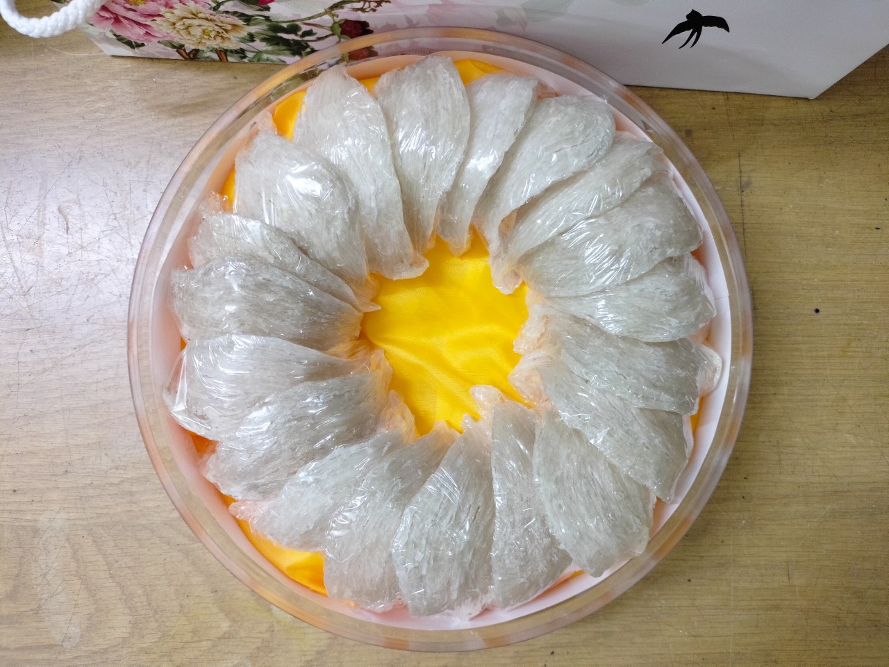 Tổ Yến Rút Lông Khô
